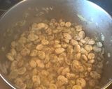 A picture of step 1 of Whole Green Beans Makloubeh #3 with Chicken مقلوبه فول مع دجاج.