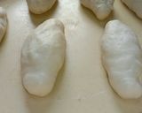 Foto langkah ke 4 dari resep Cheesy Meatball-Stuffed Bread.