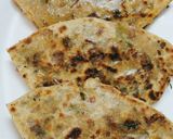 A picture of step 5 of Onion Paratha.