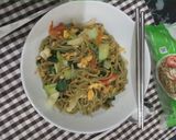 Foto langkah ke 4 dari resep Tumis Mie Lemonilo Praktis.