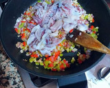 Foto del paso 4 de la receta: Chipirones rellenos a la plancha con toque de limón encurtido