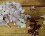 A picture of step 2 of Onion chutney.