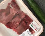 Foto langkah ke 1 dari resep Menu Keto diet, Tumis daging+Zuchini.