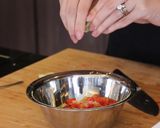Foto langkah ke 4 dari resep Punya Tomat? Bikin Ini Aja! Resep Sambal Dabu Dabu Khas Manado.