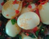 Foto langkah ke 3 dari resep Telur pokcoy saos tiram pedas.