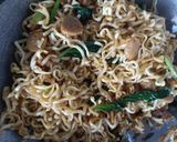 Foto langkah ke 6 dari resep Mie Goreng Baso.