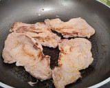 Foto del paso 2 de la receta: Lomo de cerdo fresco en salsa de sidra y miel