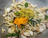 बटाट्याची सुकी भाजी (Batatyachi Sukhi Bhaji Recipe In Marathi) रेसिपी स्टेप 3 फोटो