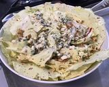 Une image de l'étape 7 de Salade castelfranco au roquefort, noix et persil.