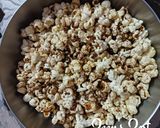 A picture of step 4 of Za'atar Popcorn.
