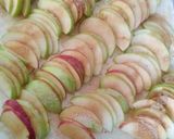 Gambar langkah 3 resipi Apple Honey Tart.
