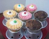 Foto langkah ke 7 dari resep Cup Cake empuk di luar melted di dalam.