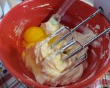 Foto del paso 3 de la receta: Barritas de cheesecake con mermelada de fresas