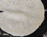 A picture of step 5 of Bhakari of rice flour.
