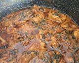 A picture of step 4 of My chicken and spicey spinach curry 👌🌶🤤👍🍗.