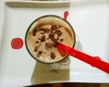 A picture of step 3 of Choco shake.