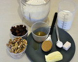 Foto del paso 1 de la receta: Pan esponjoso de nueces y pasas