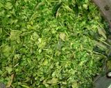 A picture of step 1 of Coriander chutney.
