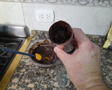 Foto del paso 4 de la receta: Bombones de chocolate blanco con relleno de ganache de naranja