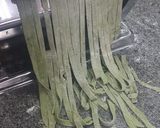 Foto del paso 3 de la receta: Fideos caseros verdes