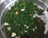 A picture of step 3 of Spinach and mushroom soup.