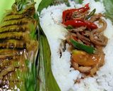 Foto langkah ke 8 dari resep Nasi uduk bakar cumi asin.