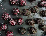 A picture of step 5 of Chocolate cake pops.