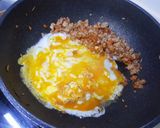 รูปขั้นตอนการทำที่ 2 ของ ไข่คนใส่หมูสับ