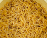 Foto langkah ke 2 dari resep Indomie Mentai 🍝.
