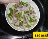 A picture of step 2 of Chicken Jalfrezi.