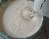 Foto langkah ke 5 dari resep Cake Kukus Ombre.