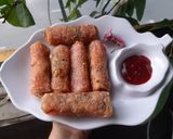 Hình bước làm 5 của món Chả giò hàu cuốn bằng bánh tráng thanh long