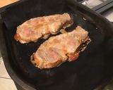 Une image de l'étape 6 de Côtes de porc laquées œuf, tomate, soja, persil.