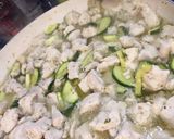Tejszínes csirkemell cukkinivel 🐔 recept fázis 3 fotója