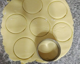 Foto del paso 3 de la receta: Alfajores de maicena. Sin tacc💙