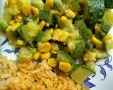 Foto del paso 3 de la receta: Calabacitas con elote!!