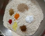 ભાખરી પીઝા (Bhakhri Pizza Recipe In Gujarati) રેસીપી સ્ટેપ2ફોટો