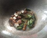 Foto langkah ke 2 dari resep Tumis Tahu dan Sawi Putih.