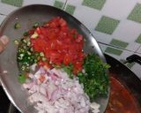 A picture of step 4 of Chole Aloo ki Chaat.