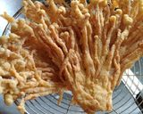 Foto langkah ke 6 dari resep Jamur Enoki Goreng Crispy.