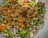 પીઝા (Pizza Recipe In Gujararti) રેસીપી સ્ટેપ2ફોટો