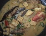 Foto langkah ke 4 dari resep Tongkol santan cabai hijau.