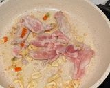 Foto langkah ke 2 dari resep Spicy Aglio e Olio with Sliced Pork Belly.