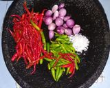Foto langkah ke 1 dari resep Sambal Krosek Home Made.