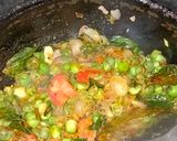 A picture of step 6 of Turkey berry curry.