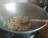 A picture of step 4 of Peanut poha.