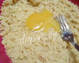 Foto langkah ke 2 dari resep APPLE CRUMBLE PIE CAKE no mixer no ribet (#pr_cakenomixer).