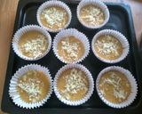 Foto langkah ke 4 dari resep Muffin Vanilla Keju Simpel - No Mixer.