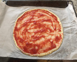 Foto del paso 4 de la receta: Pizza de Masa Quebrada con mermelada, pollo, piña y queso