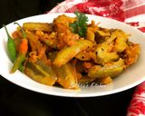 A picture of step 3 of Kancha Aam diye Potoler Chorchori (Parwal Curry with Raw Mango - Bengali Style).